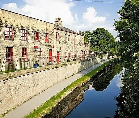 -F5Gh- For Relaxed & Cosy Stay, Free Parking, Wifi Leeds  Exterior photo